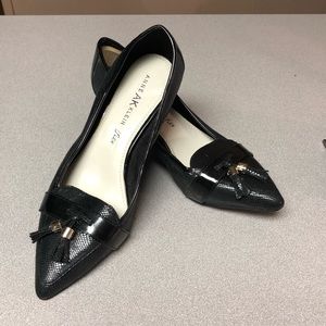 Women Anne Klein I flex black pumps 1 1/2” heel.